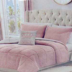 Juicy Couture 4 piece Bed Set New Excellent Condition